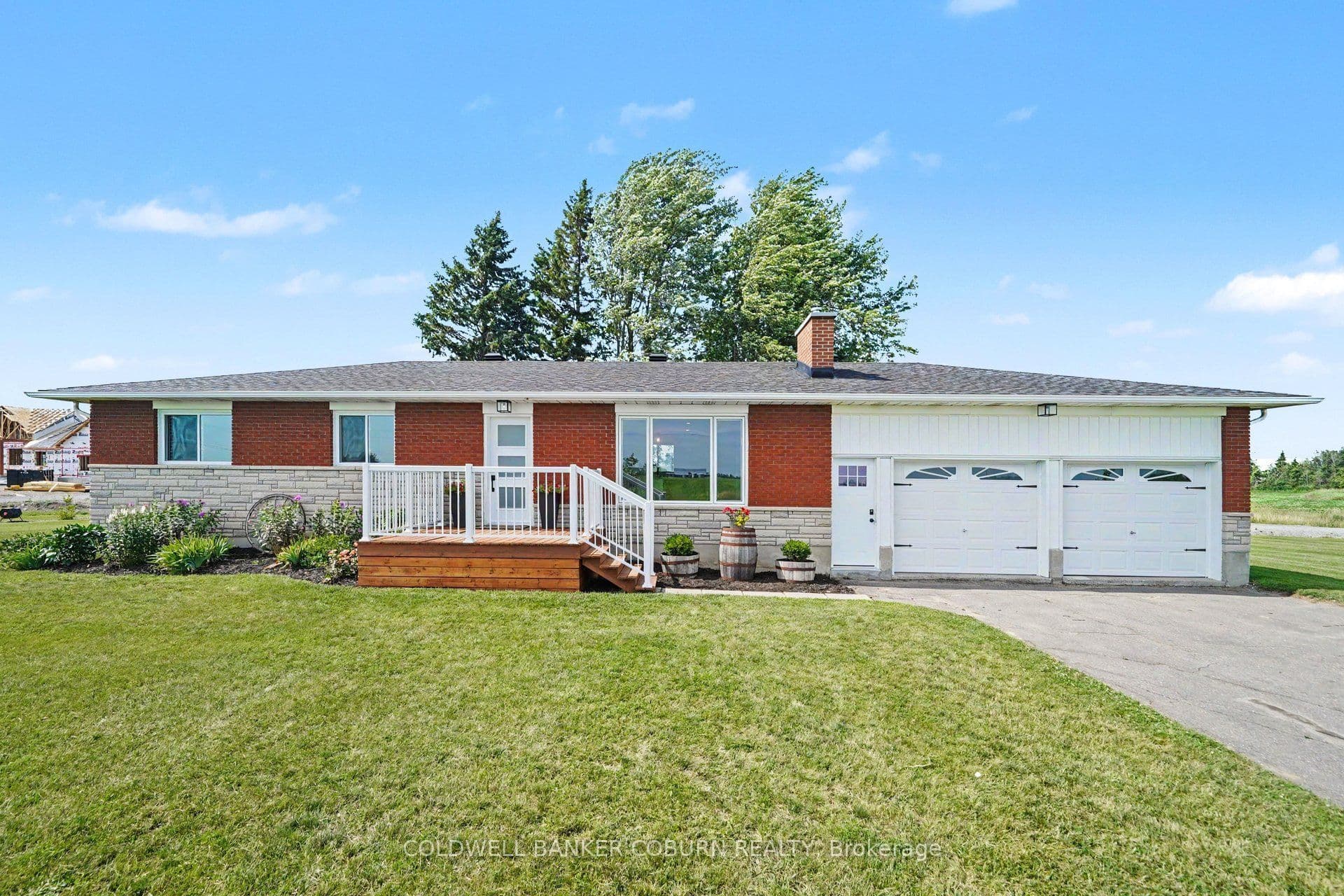 11895 Cloverdale Road photo 1