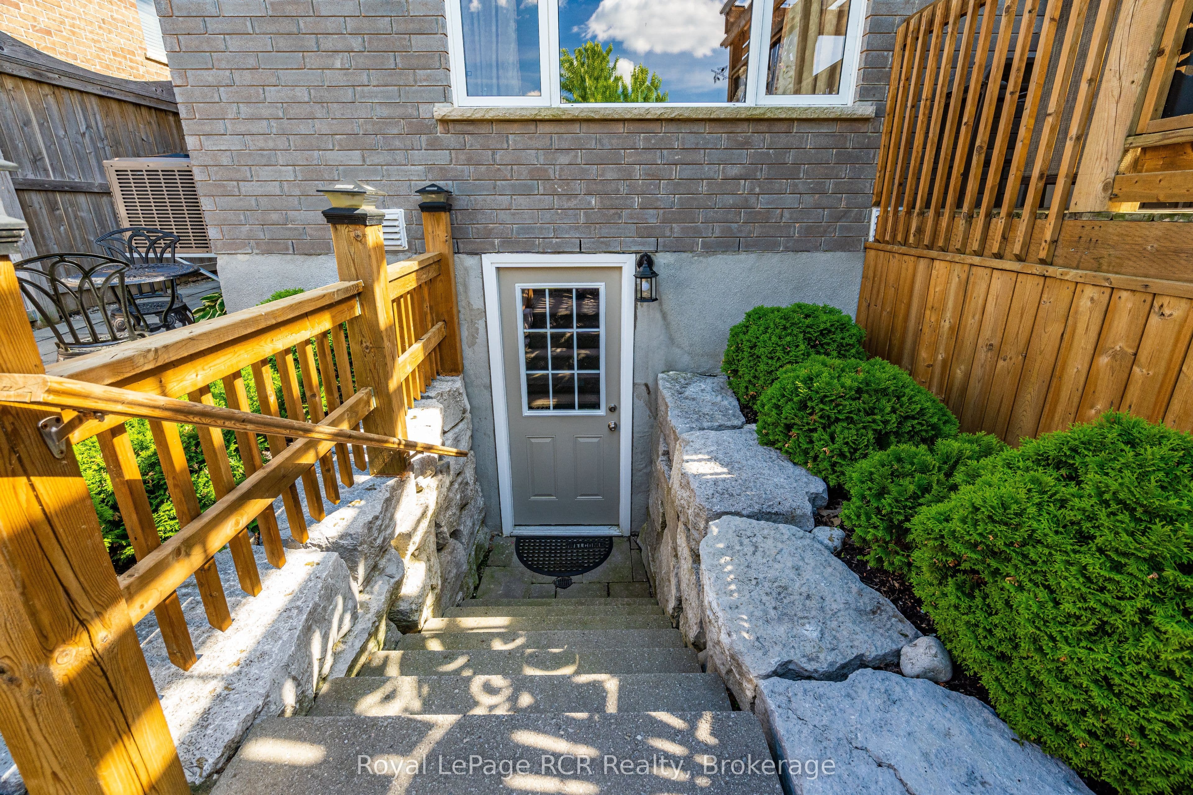 237 Carrol Street photo 1