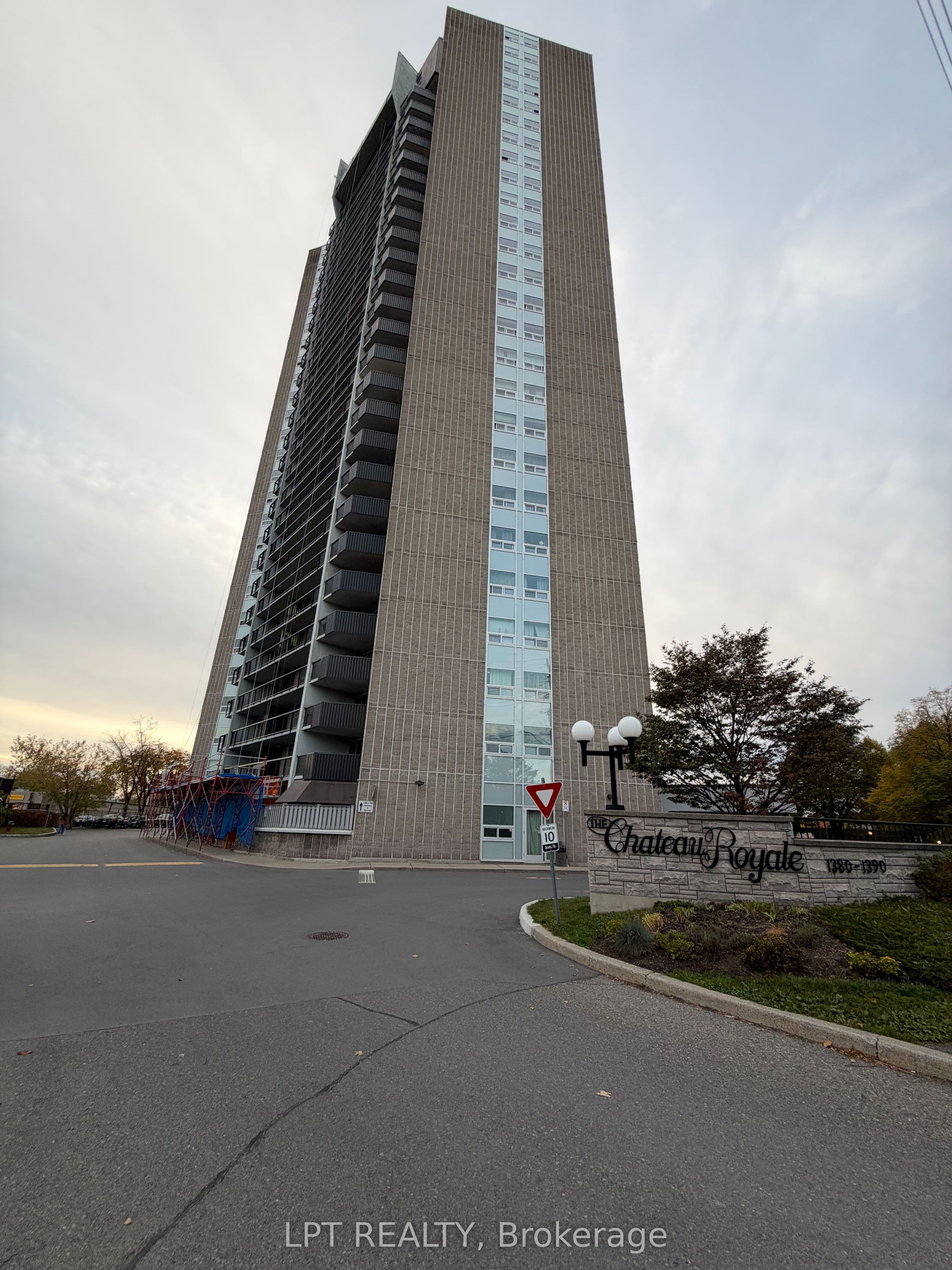 Unit 510 1380 Prince of Wales Drive photo 1