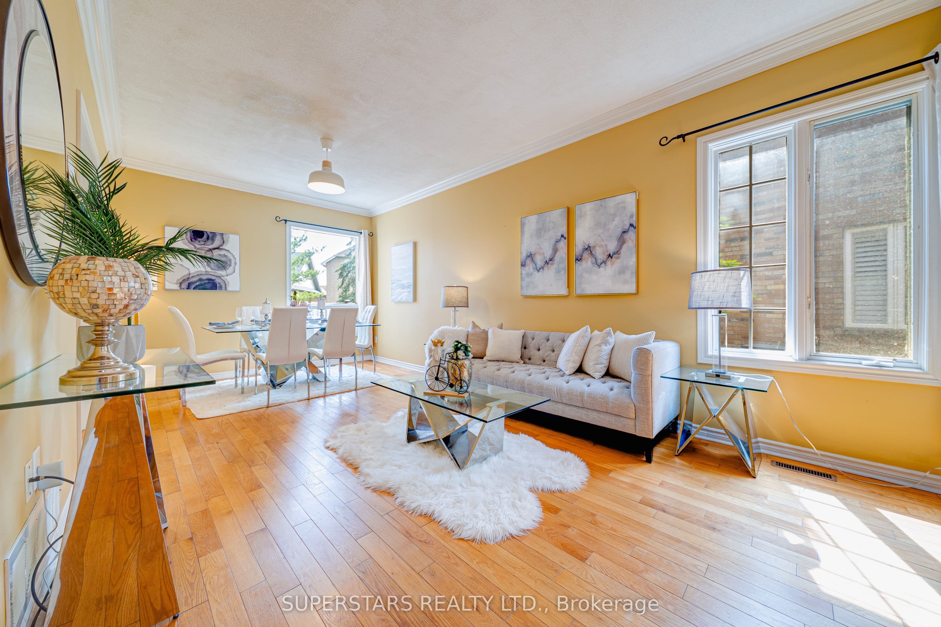 76 Fortune Crescent photo 1