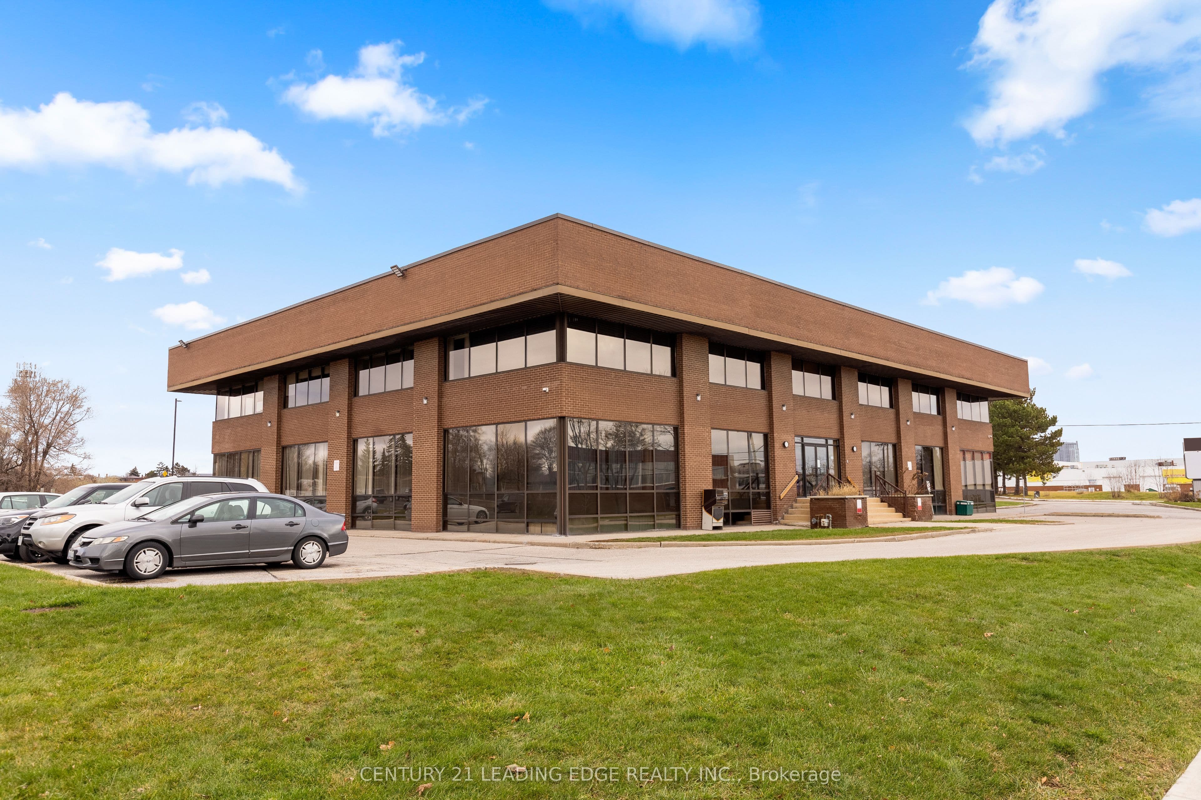 Unit 104 1645 Warden Avenue photo 1