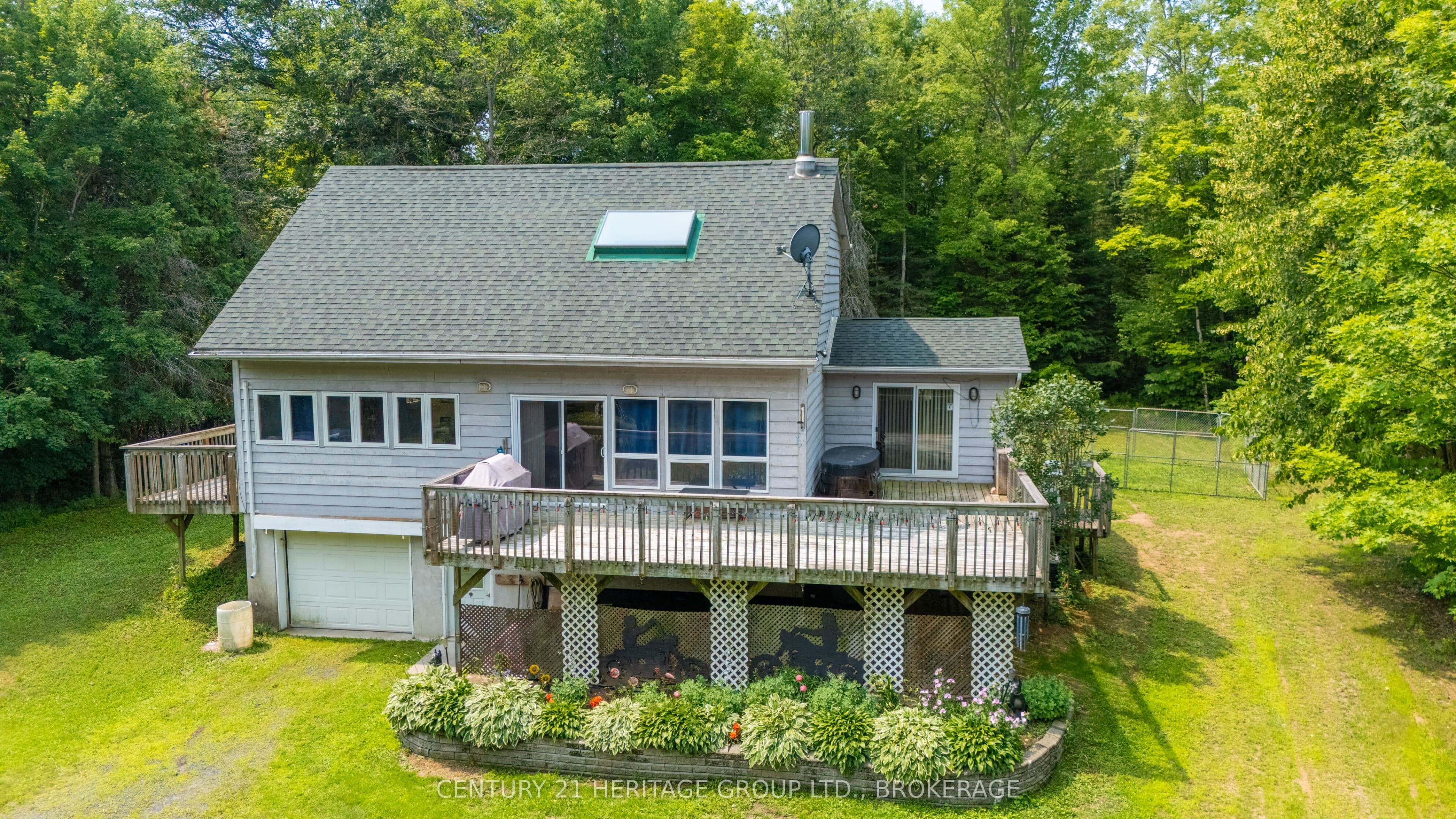 15 Maple View Court photo 1