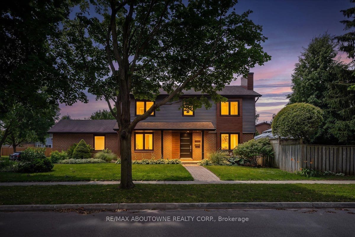 3985 Taffey Crescent photo 1