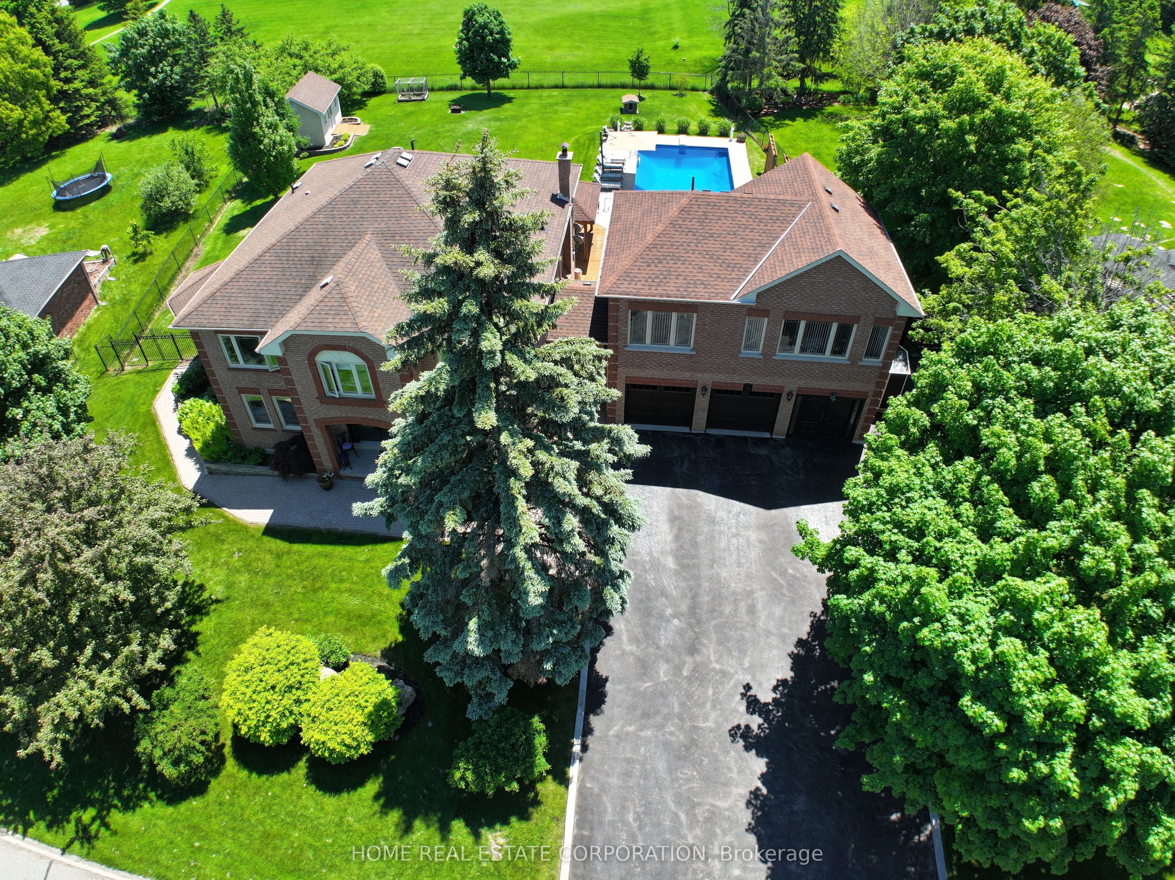 14 Hawthorne Road photo 1