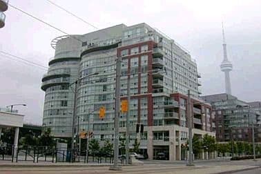 Unit 401 550 Queens Quay photo 1