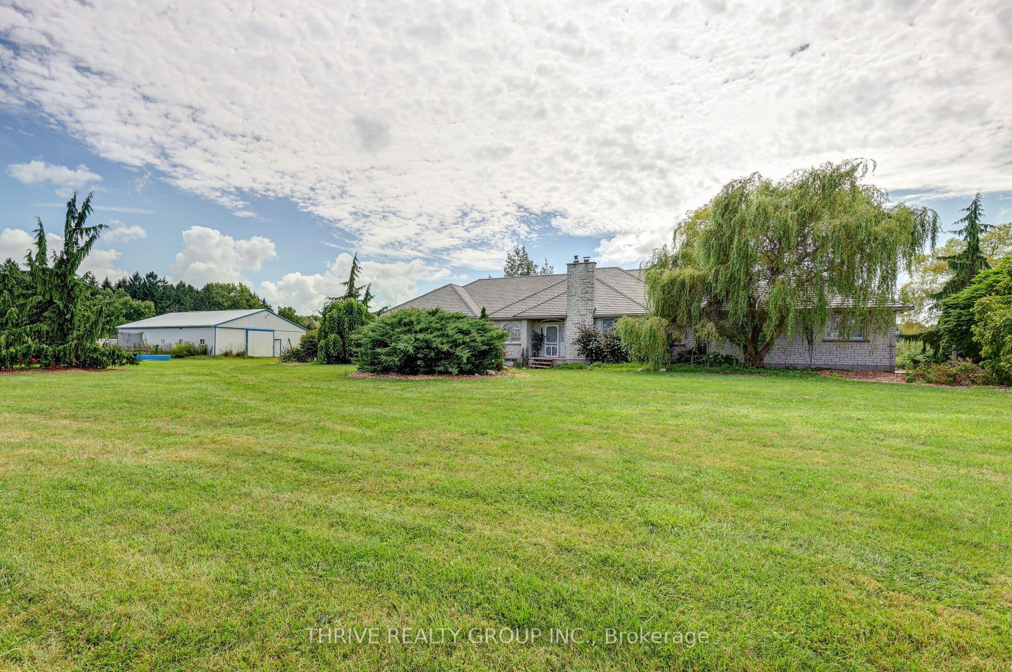21217 Thames Road photo 1