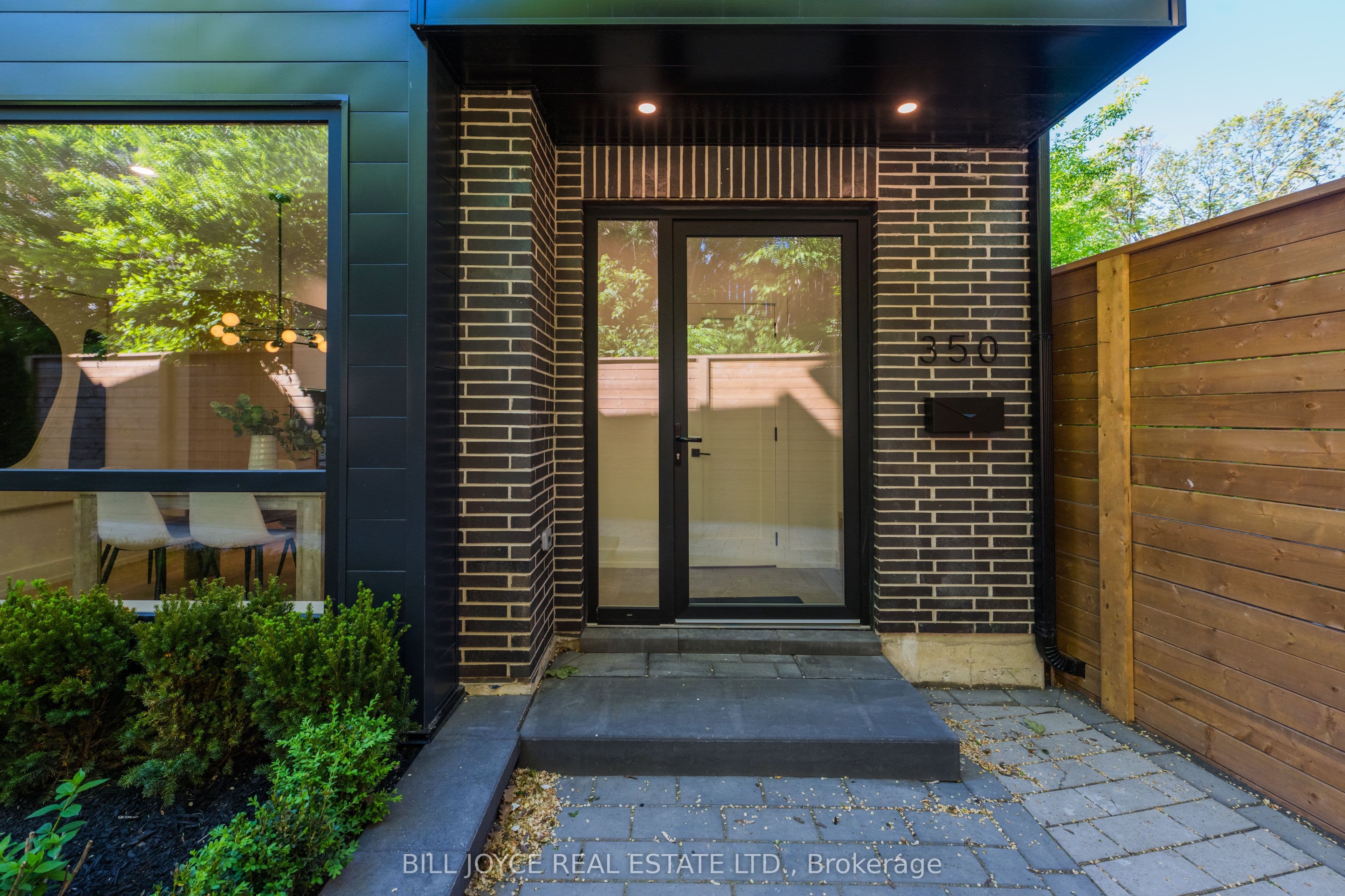 350 Lee Avenue photo 1