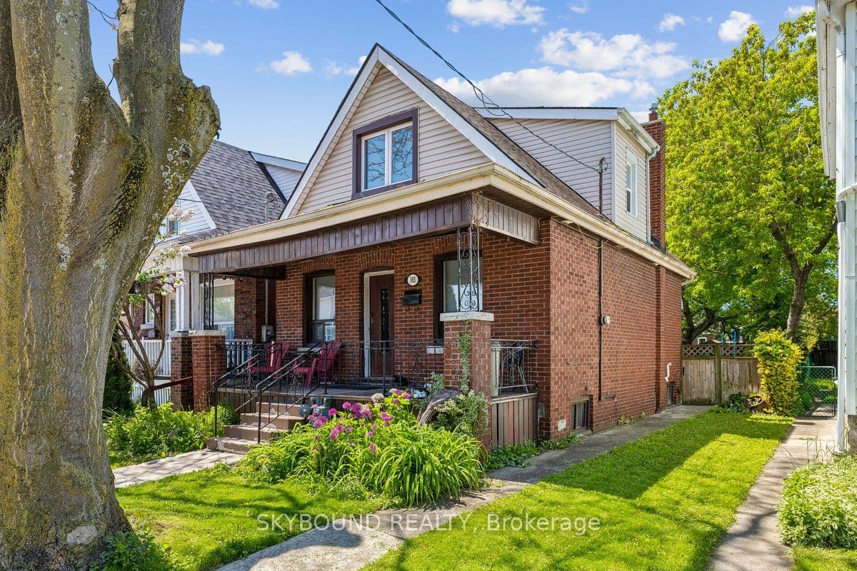 165 Paling Avenue photo 1