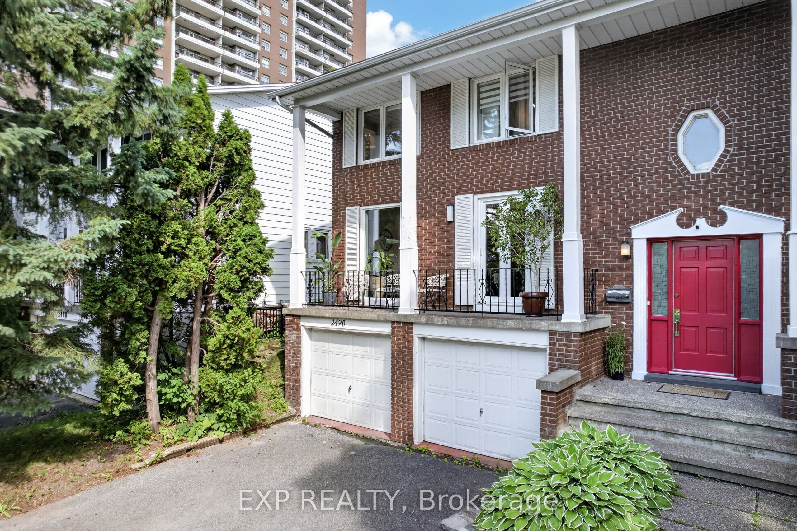 2490 Regina Street photo 1