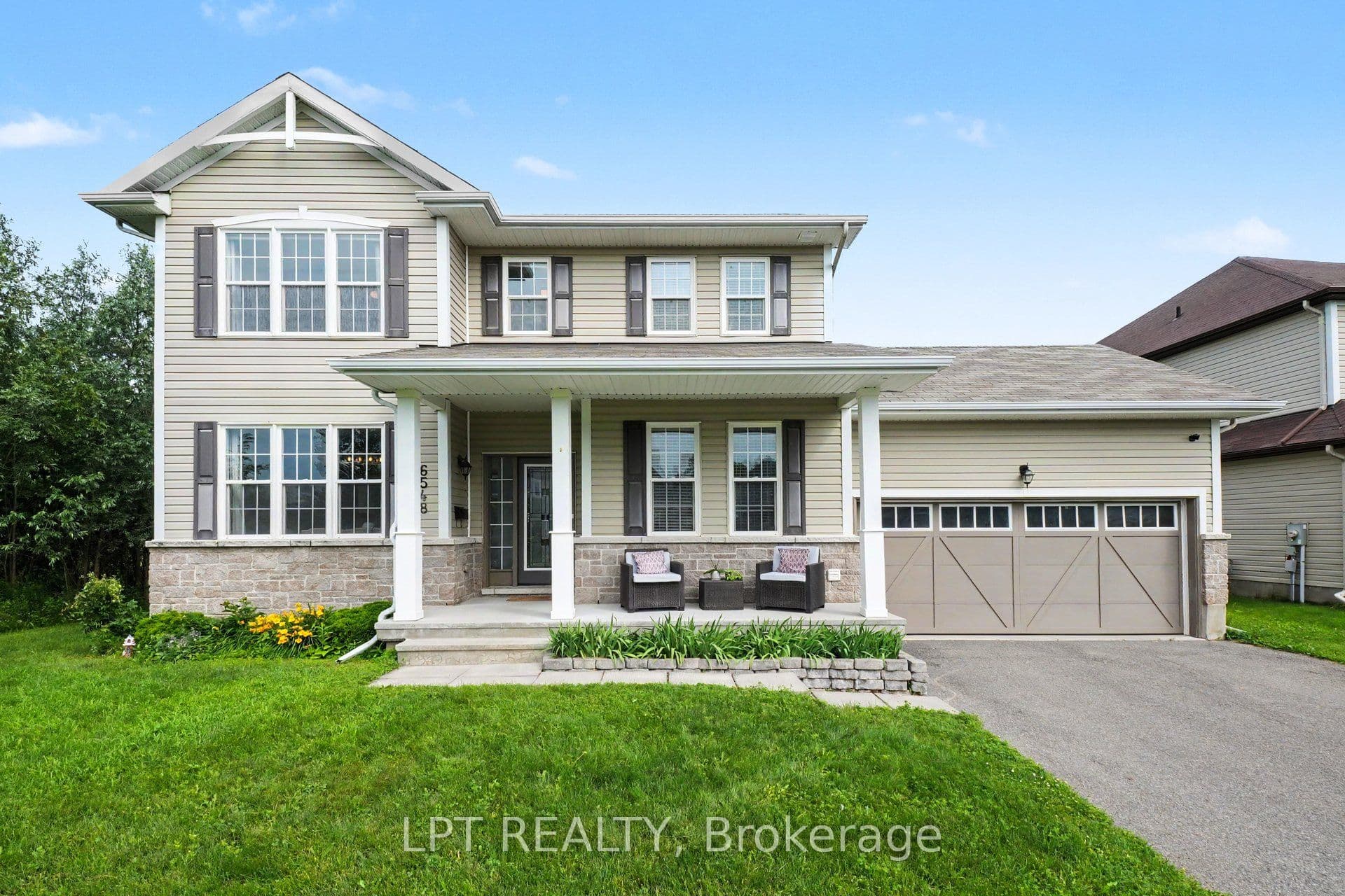 Waterdown 6548 Street photo 1
