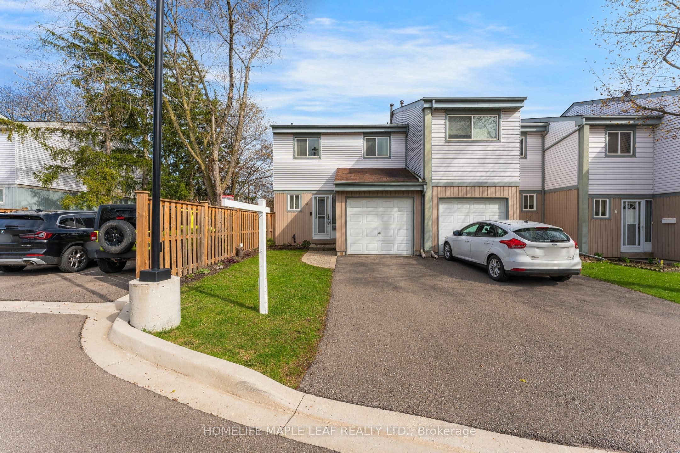 Unit 6 121 Falconer Drive photo 1