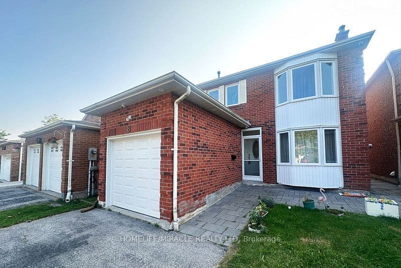 8 Lansbury Drive photo 1
