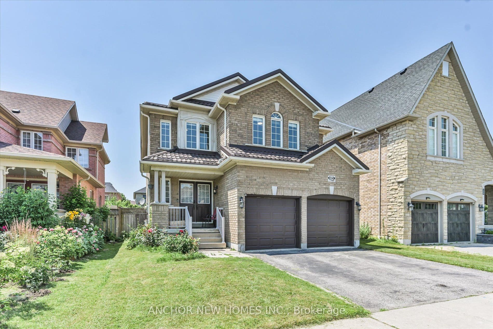 134 Baycliffe Drive photo 1