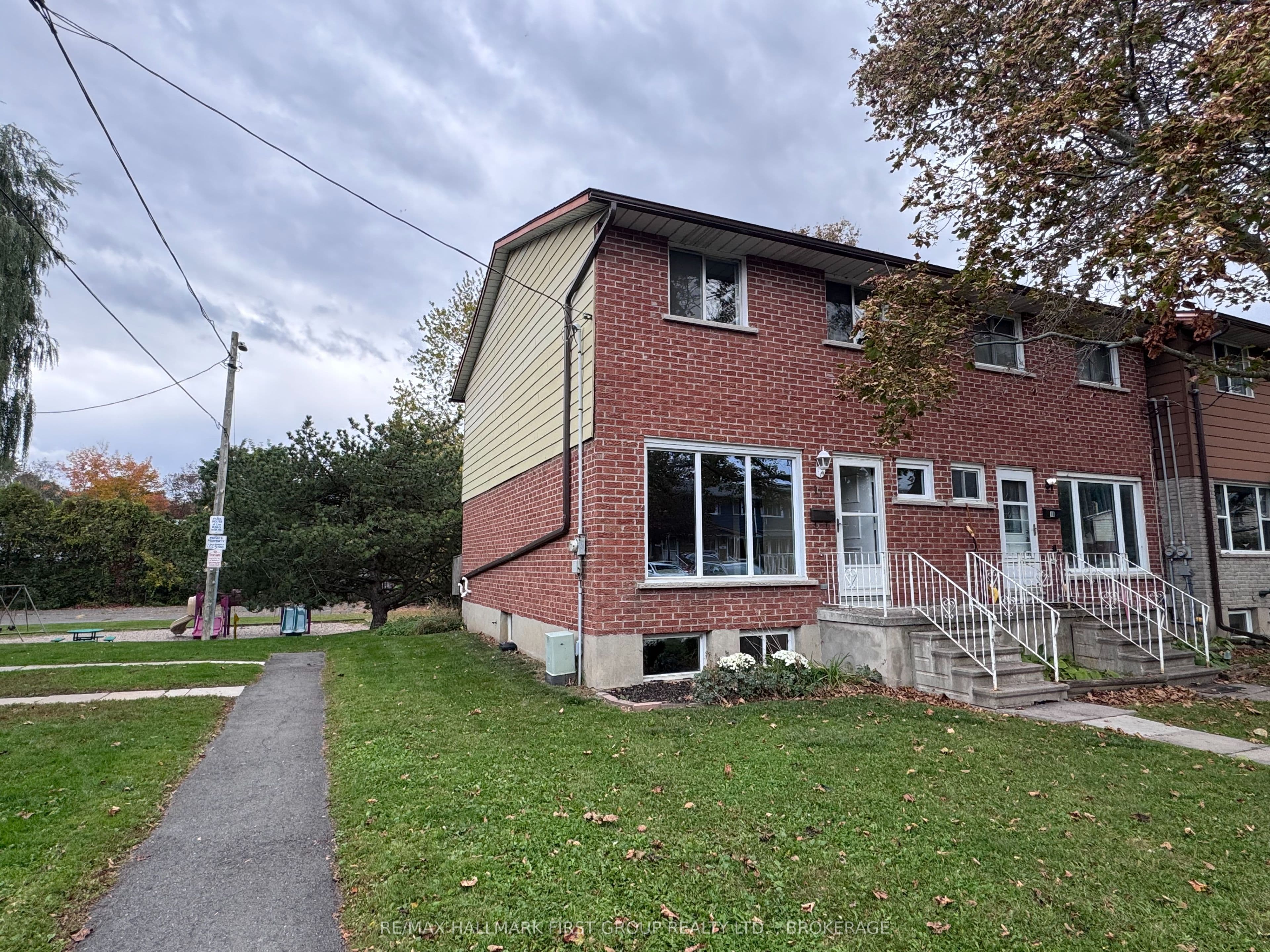 Unit 17 23 Addington Street photo 1