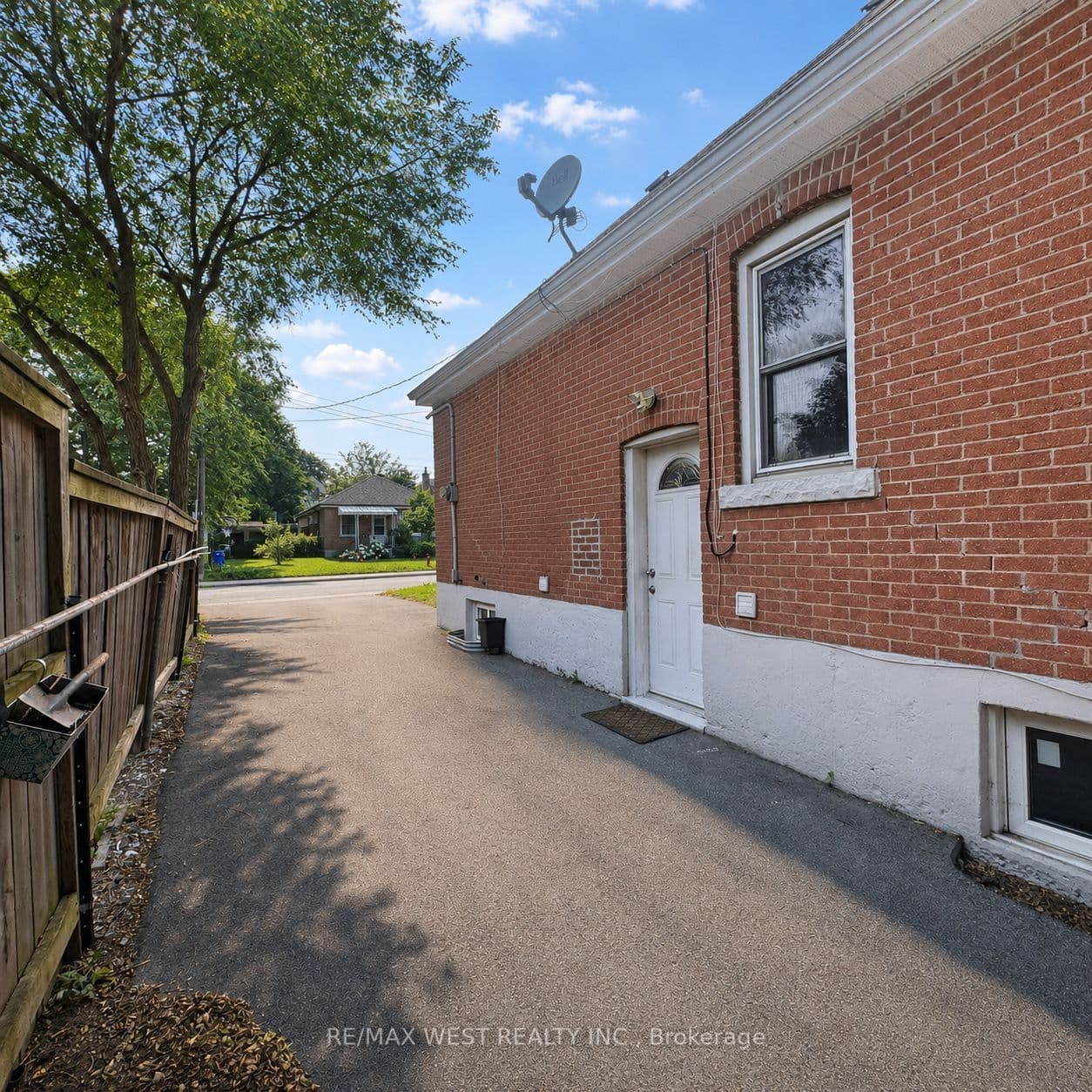Unit BSMT 53 Shadyside Avenue photo 1
