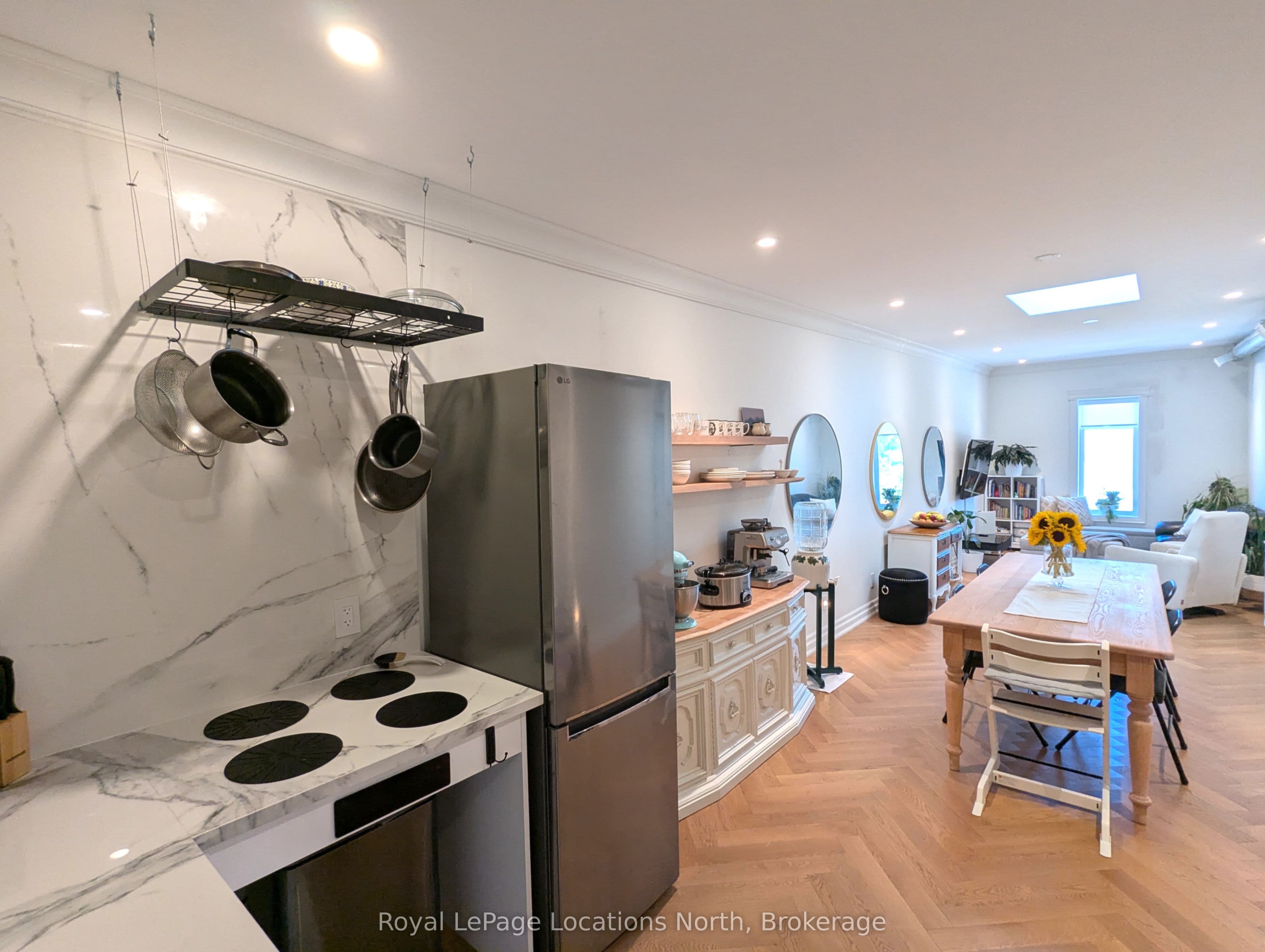 8 Sykes Street photo 1