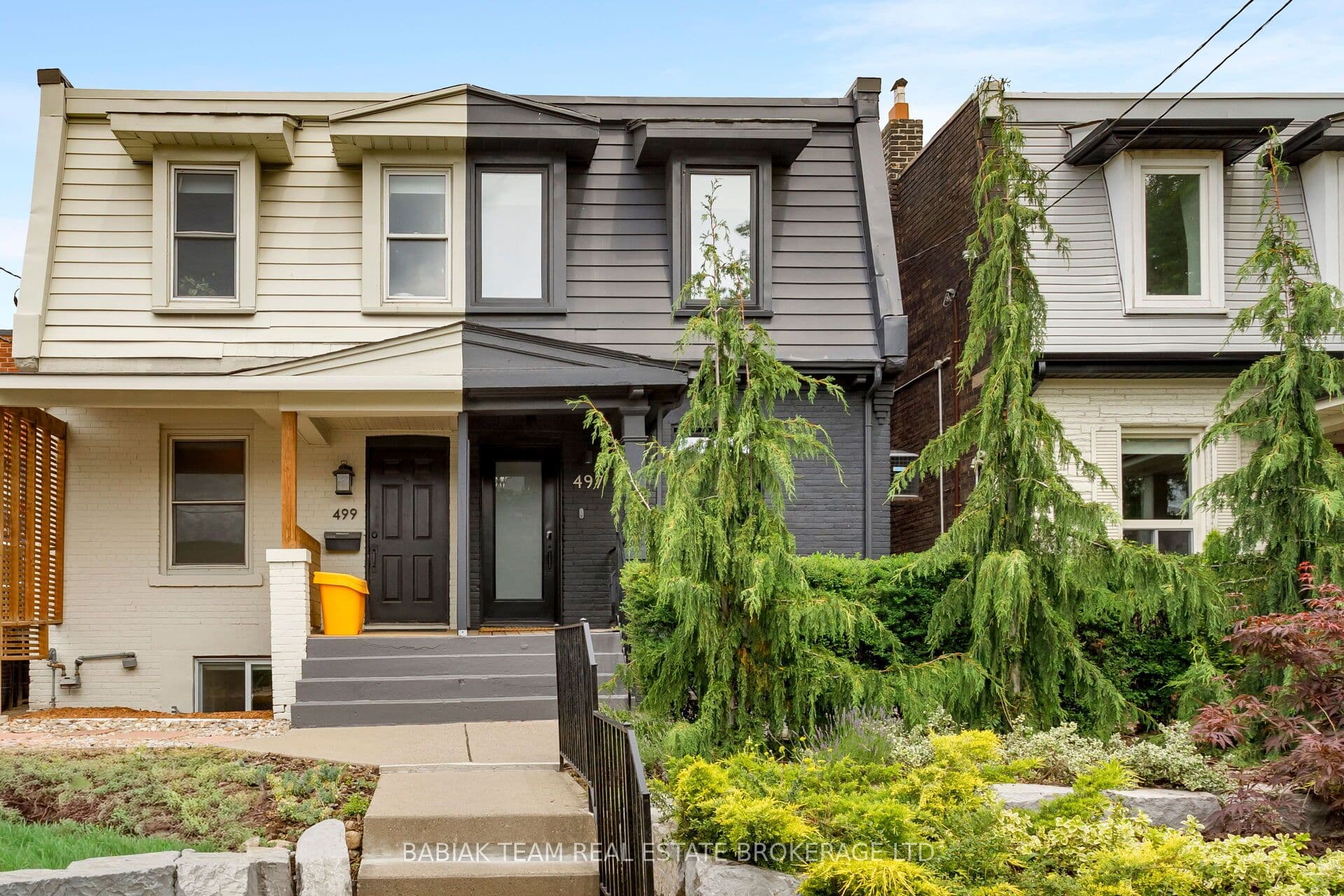 497 Keele Street photo 1