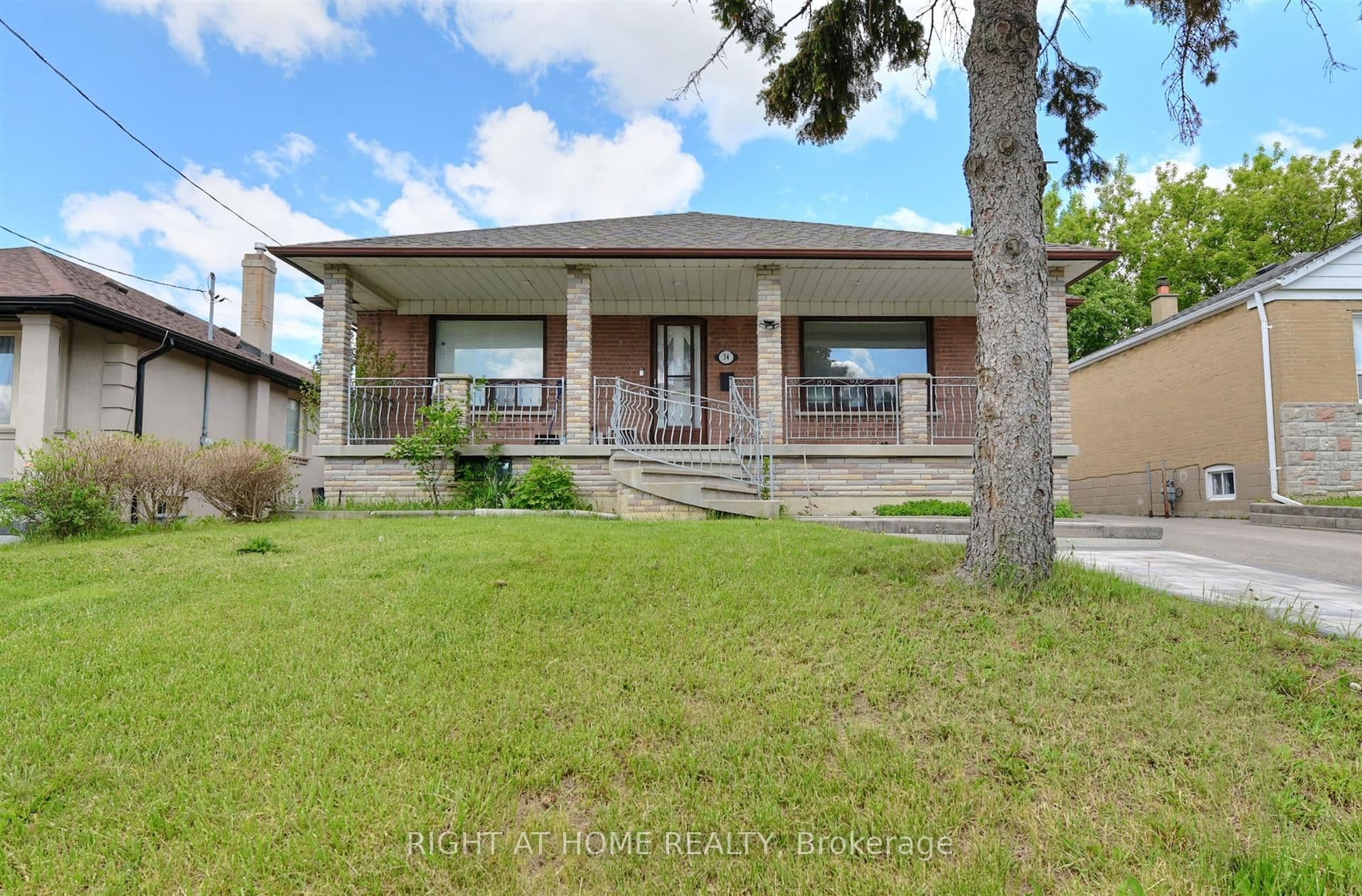 34 William Cragg Drive photo 1