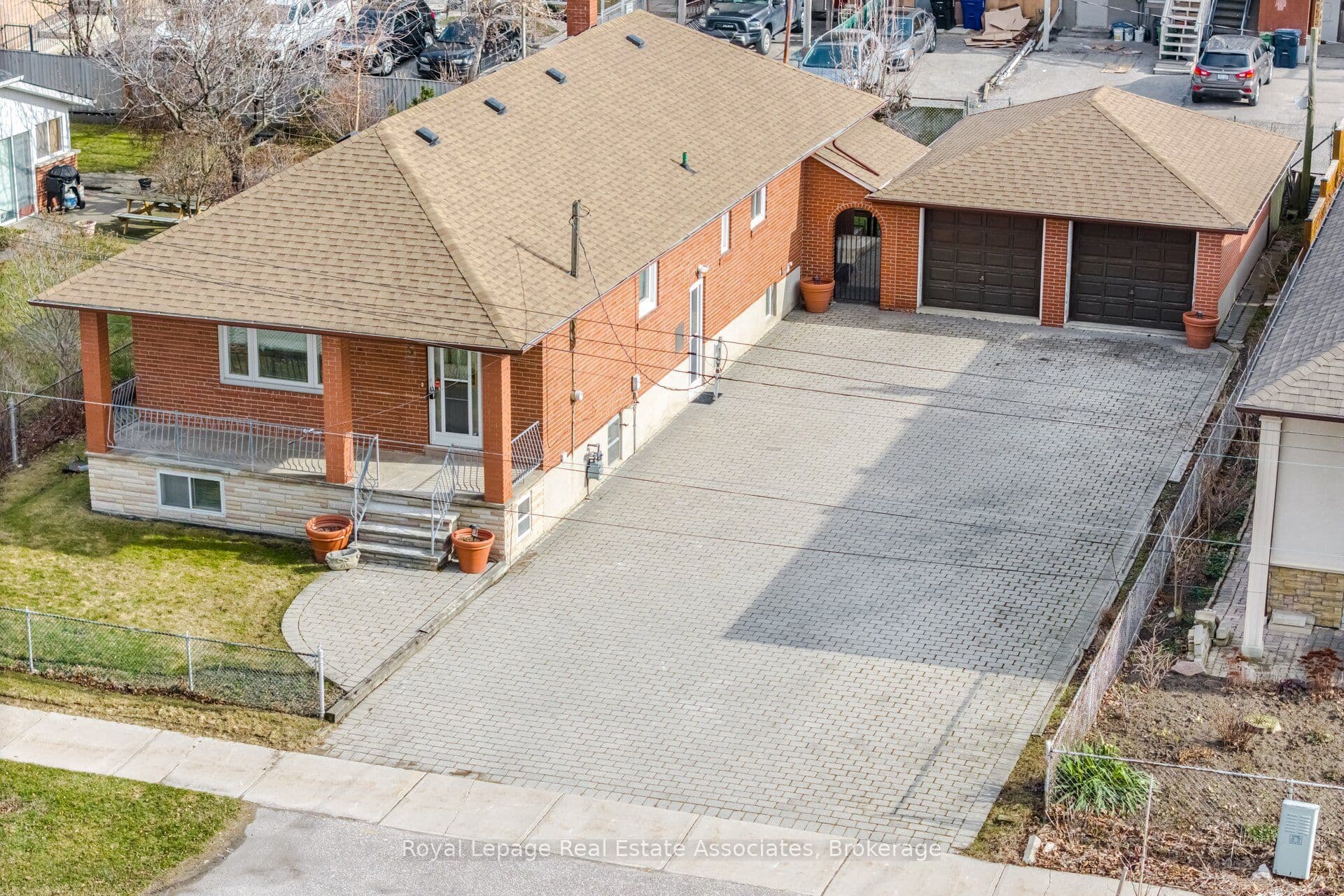 5 Rosewood Avenue photo 1