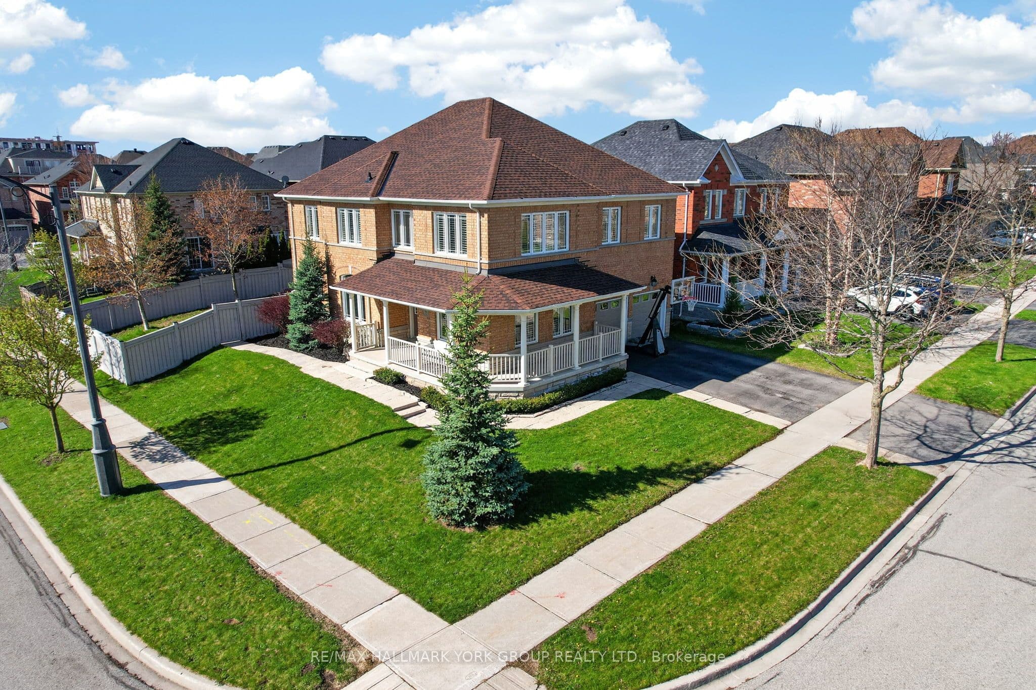 75 Mclarty Gate photo 1