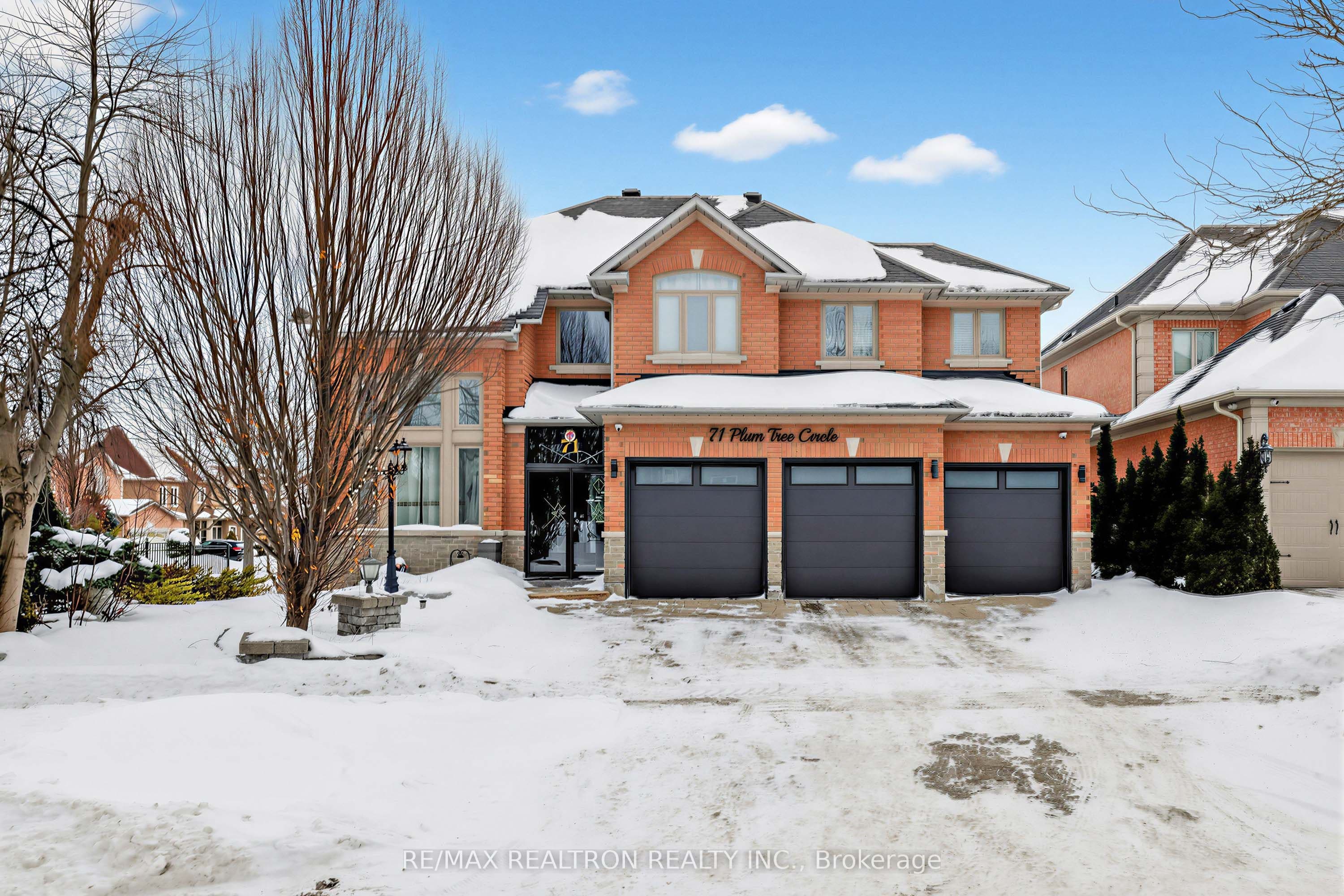 71 Plum Tree Circle photo 1