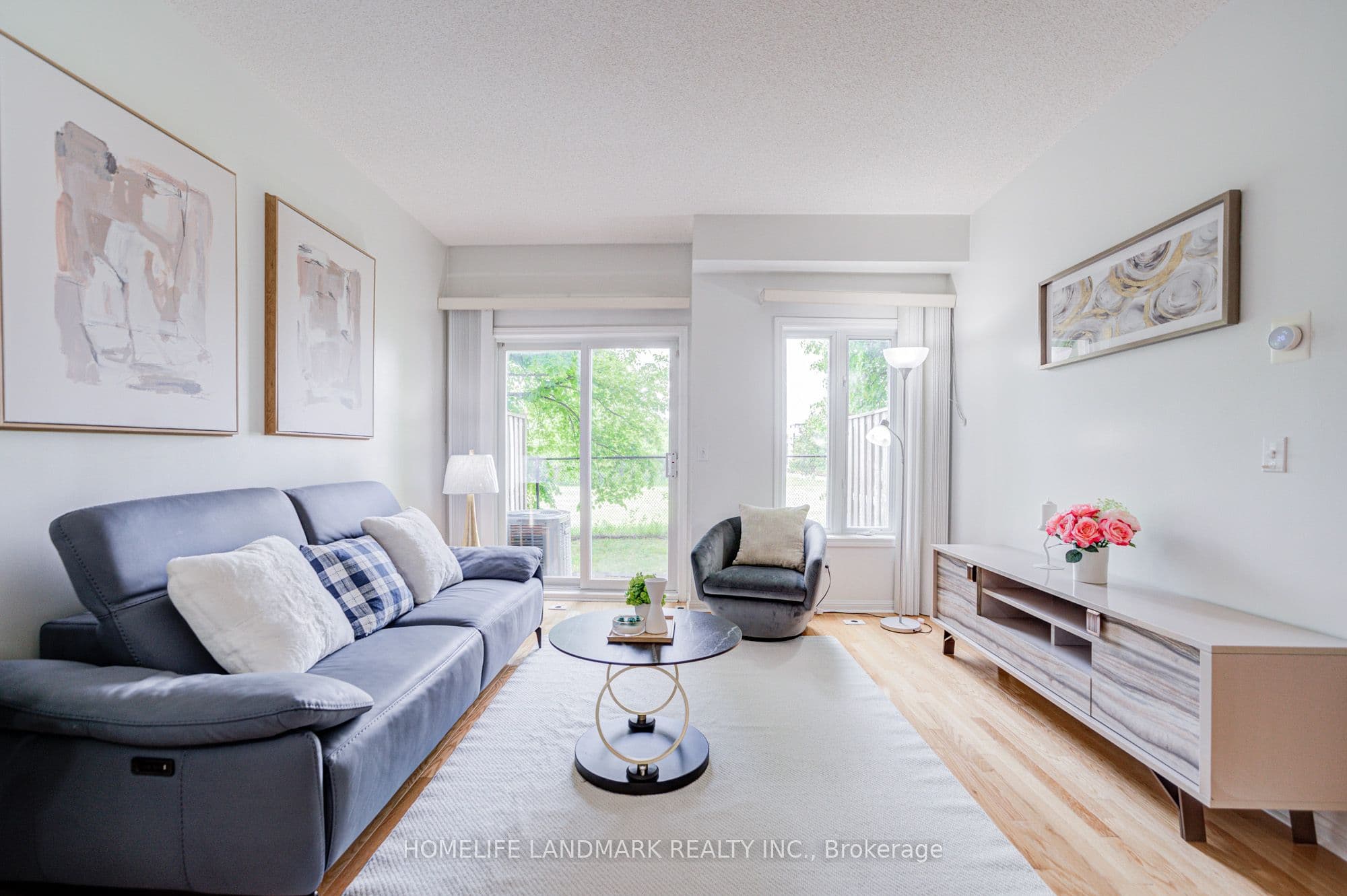 Unit 6 10 St Moritz Way photo 1