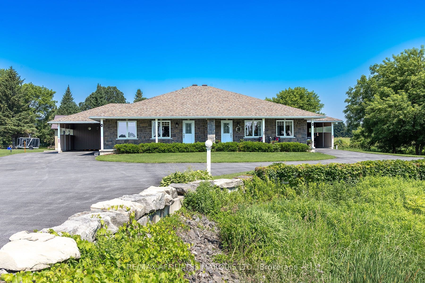 12057 LAKESHORE Drive photo 1