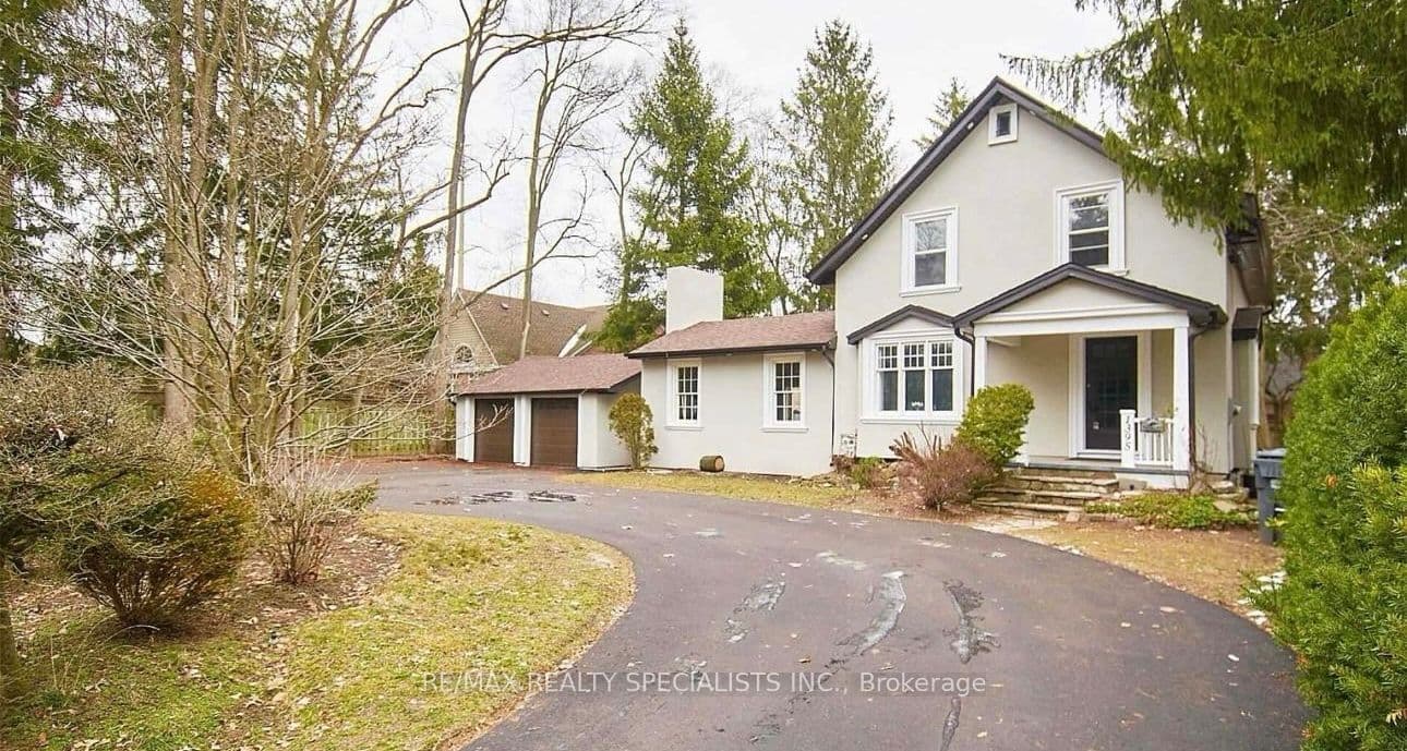 1395 Lorne Park Road photo 1