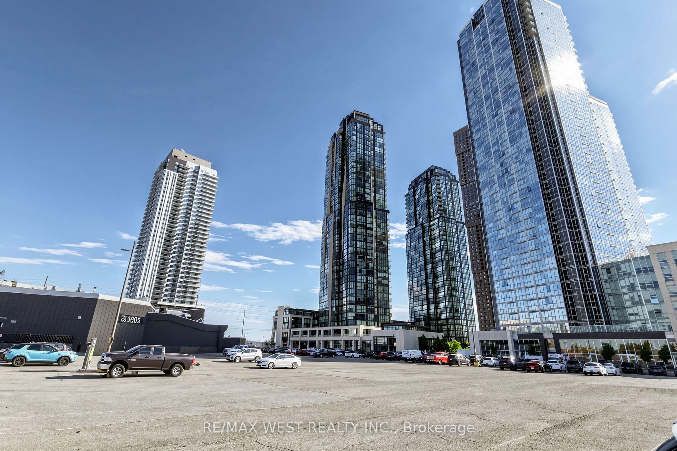 Unit 2602 2900 Highway 7 Road photo 1