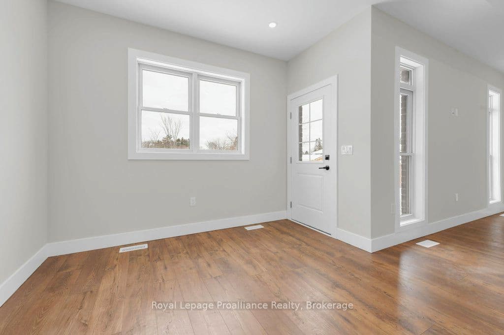 8 Dunmor Street photo 1