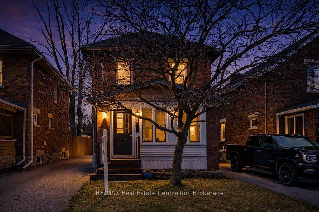 598 Woolwich Street photo 1