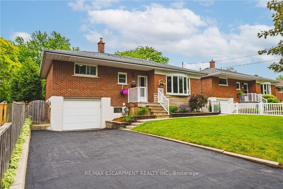 1208 HOMEWOOD Drive photo 1