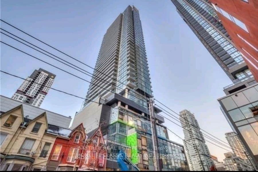 Unit 2004 290 Adelaide Street photo 1