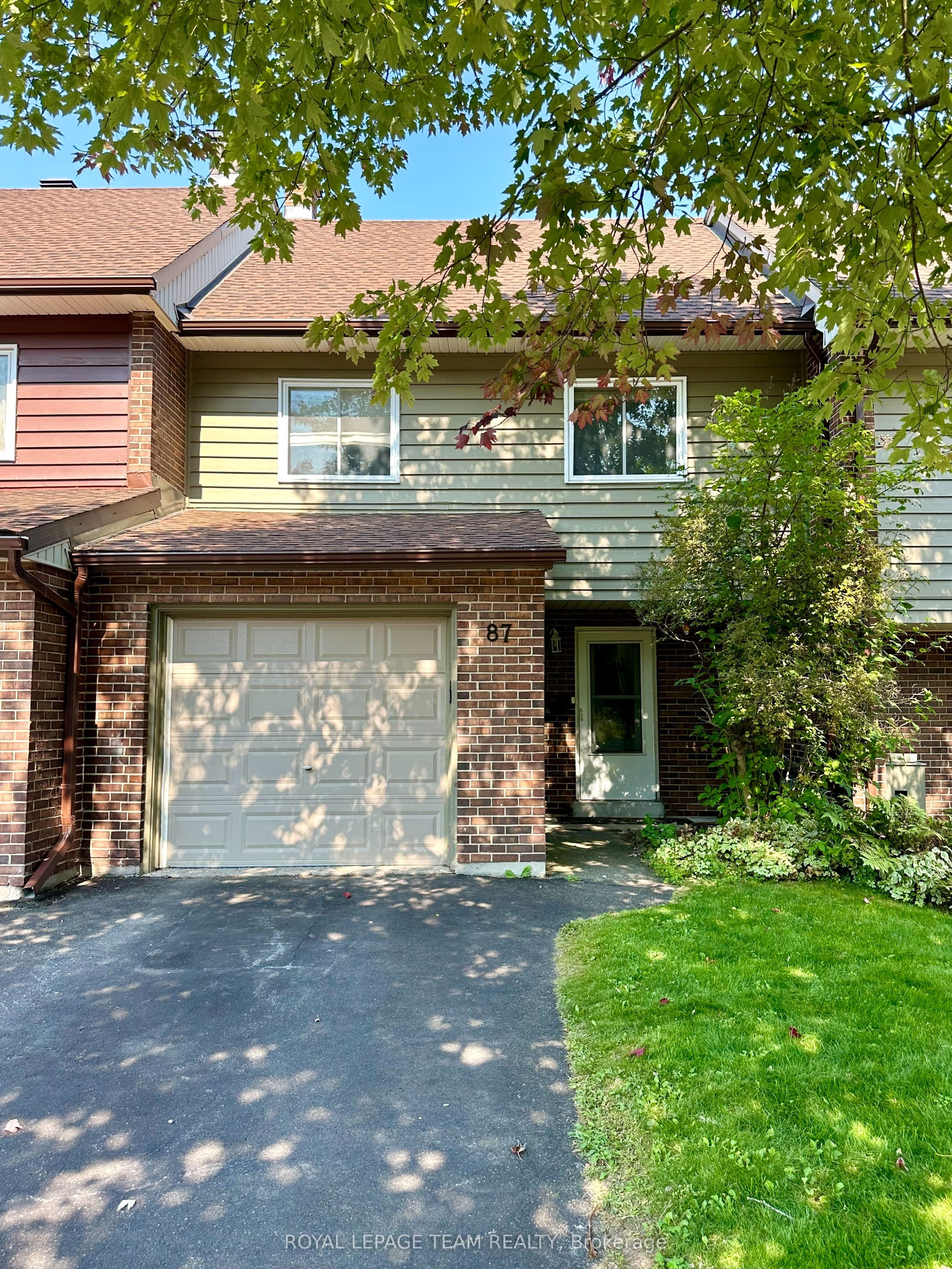 87 GLEN PARK Drive photo 1