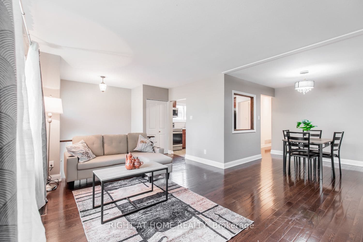 12 Murellen Crescent photo 1