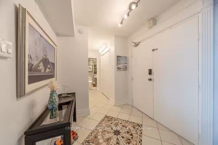 Unit 1805 380 King Street photo 1