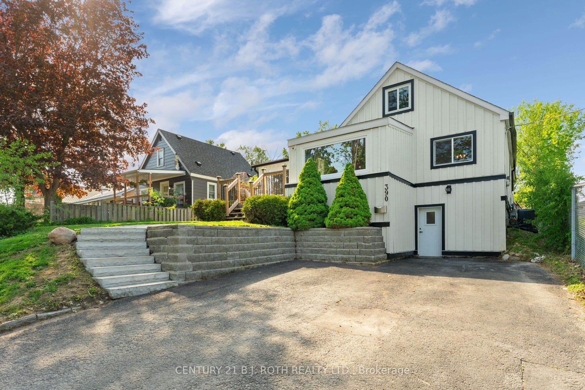 390 Arthur Street photo 1