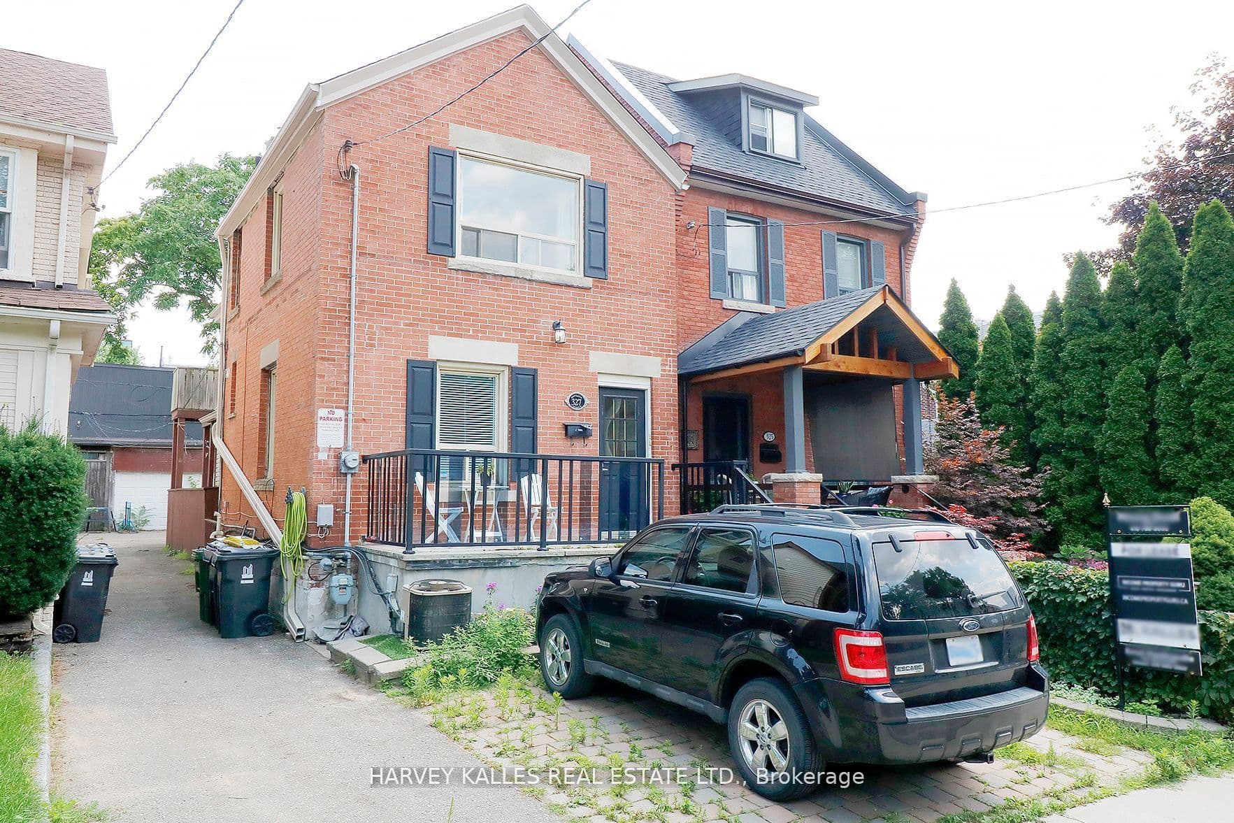 Unit Bsmnt 327 Howland Avenue photo 1