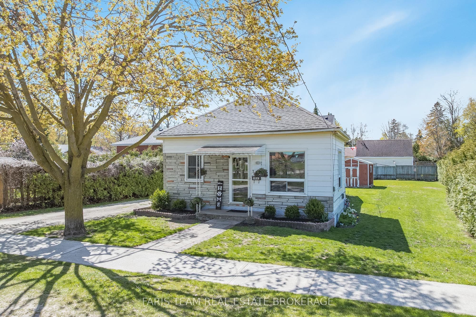32 Lorne Avenue photo 1