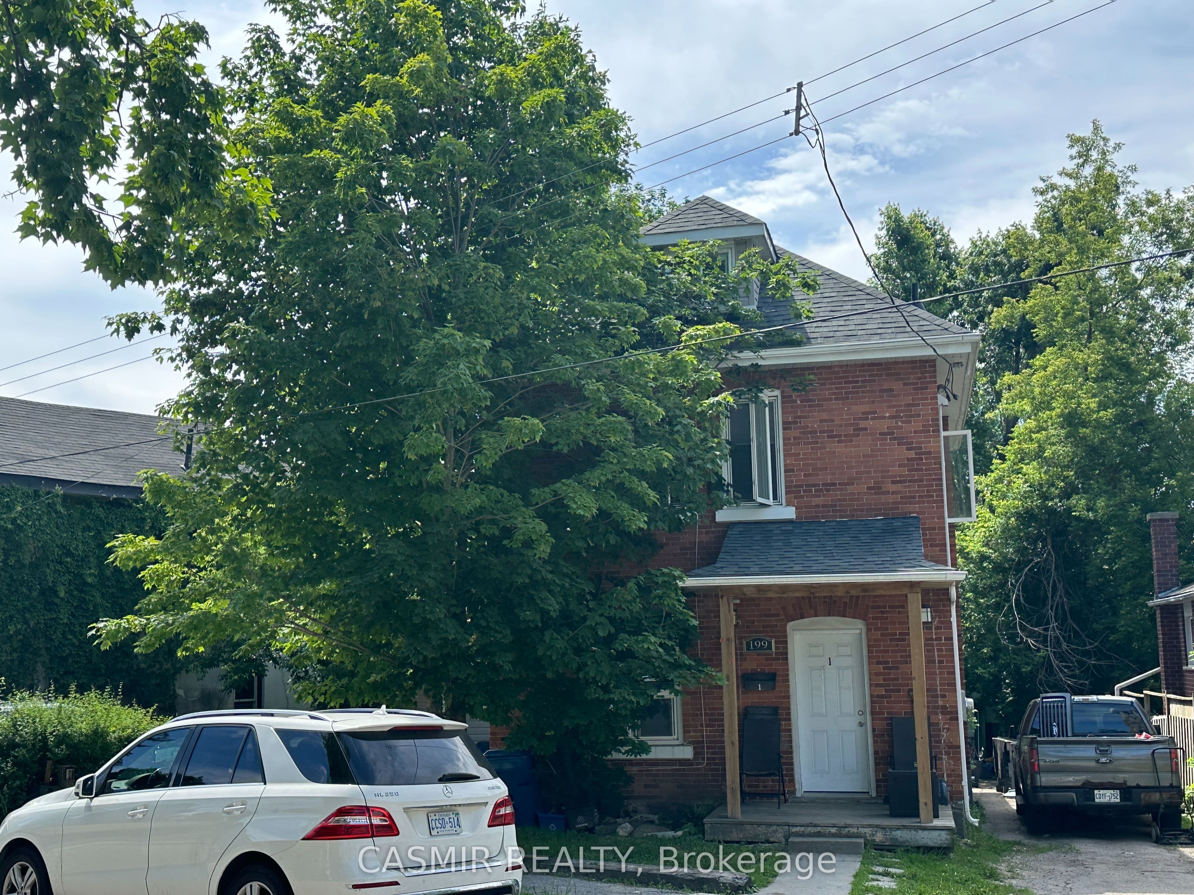 199 Nottawasaga Street photo 1