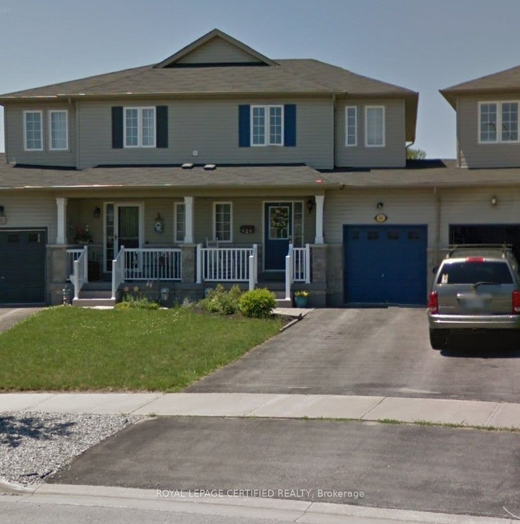 64 Admiral Crescent photo 1