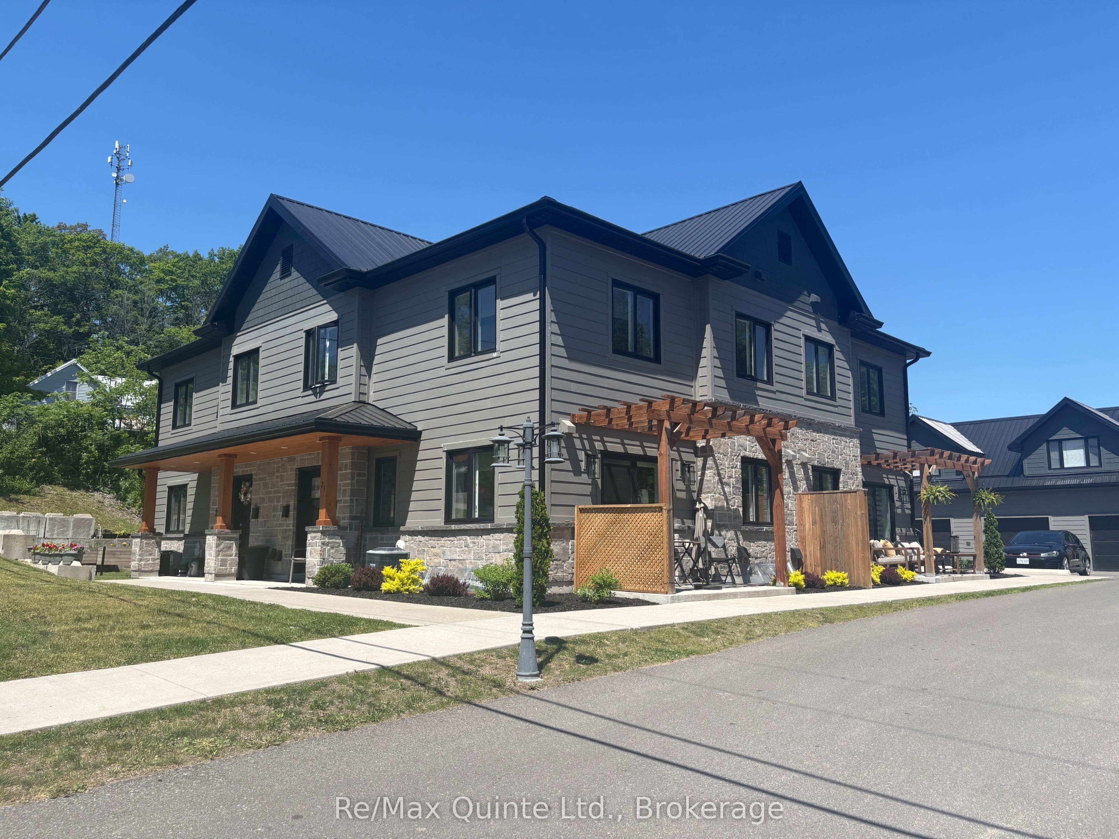 Unit 1 23 Pellissier Street photo 1
