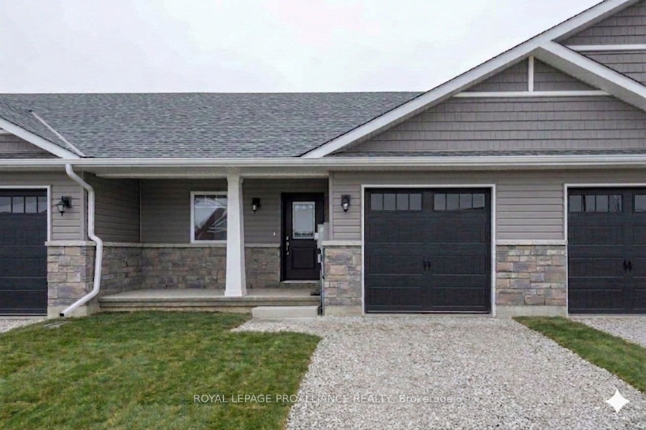 121 Farrington Crescent photo 1