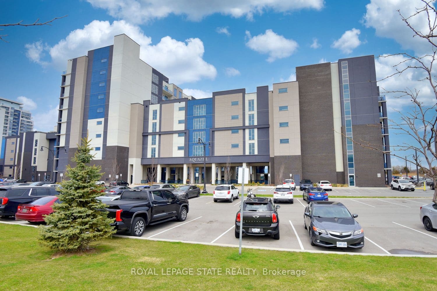 Unit 145 16 Concord Place photo 1