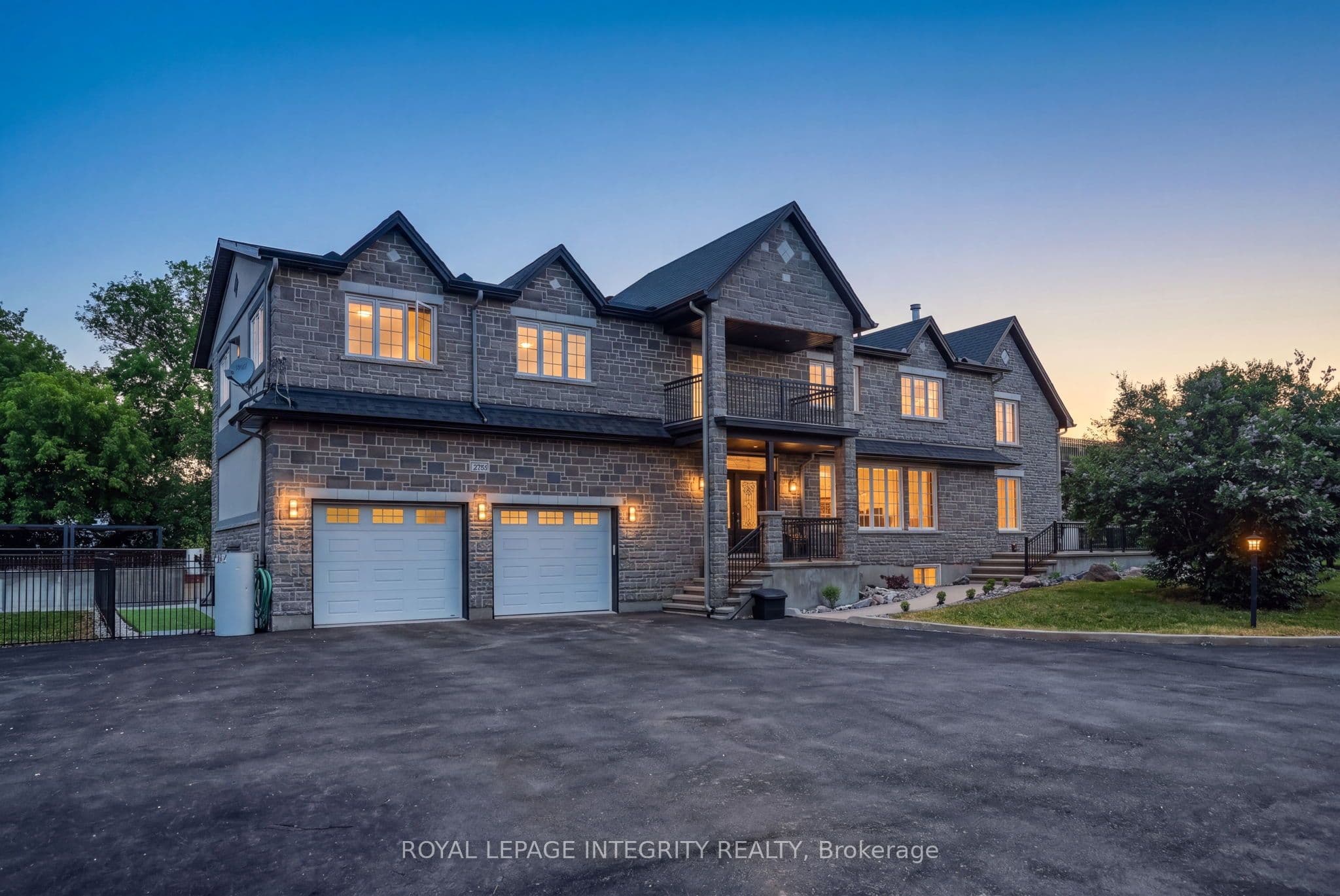 2754 Eagleson Road photo 1