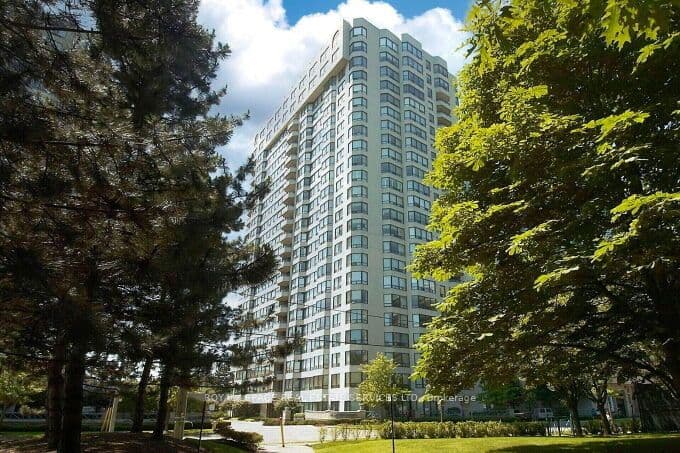 Unit 709 1 Aberfoyle Crescent photo 1