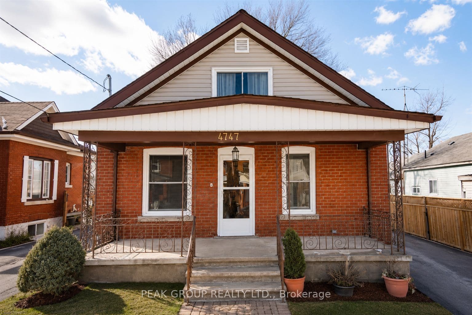 4747 FOURTH Avenue photo 1