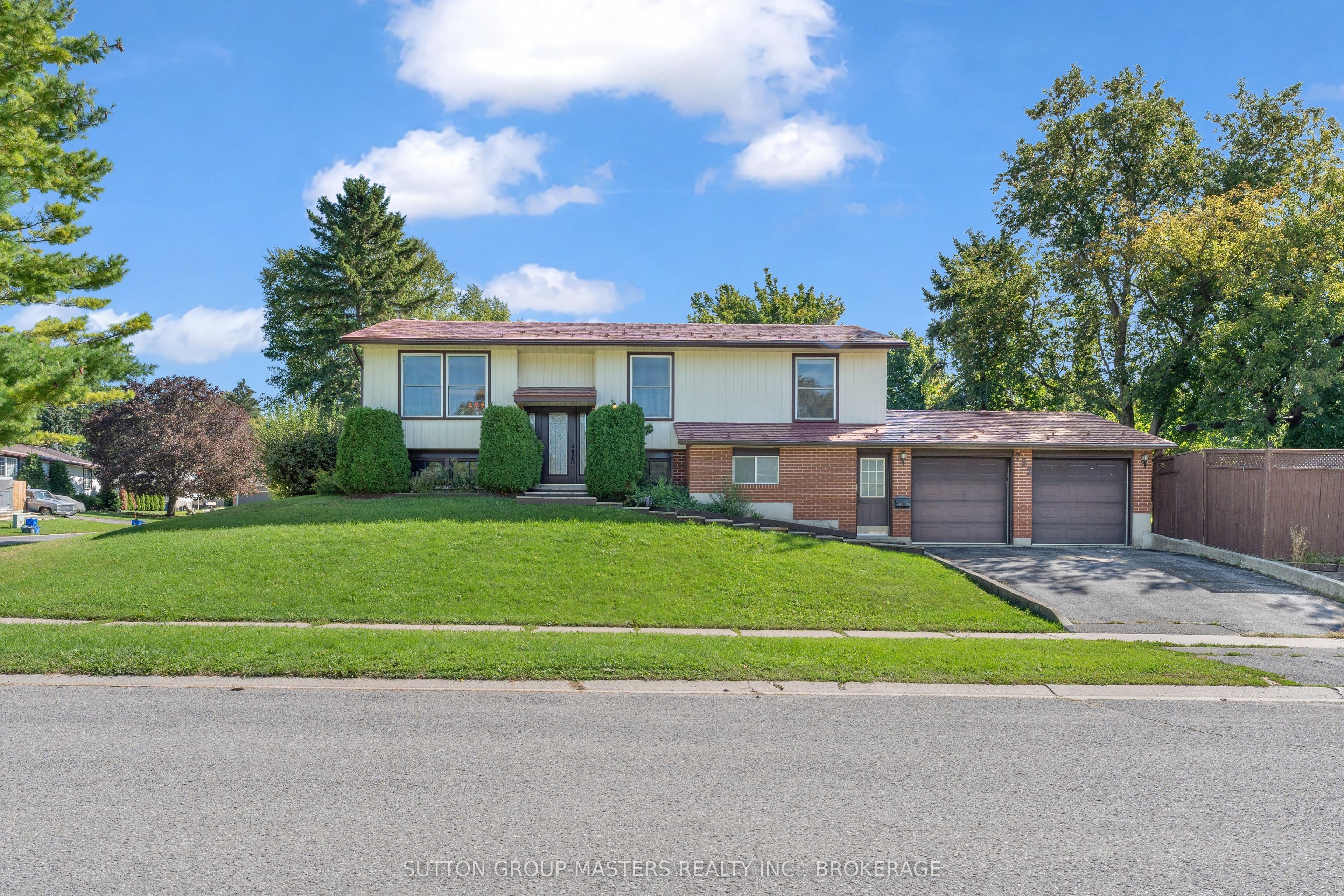 752 High Gate Park Drive photo 1