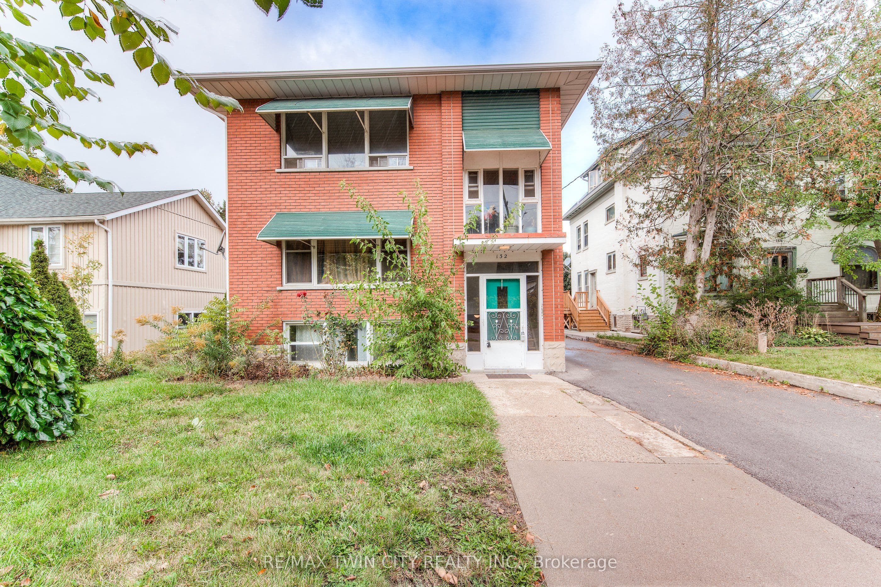 Unit 1 132 Allen Street photo 1