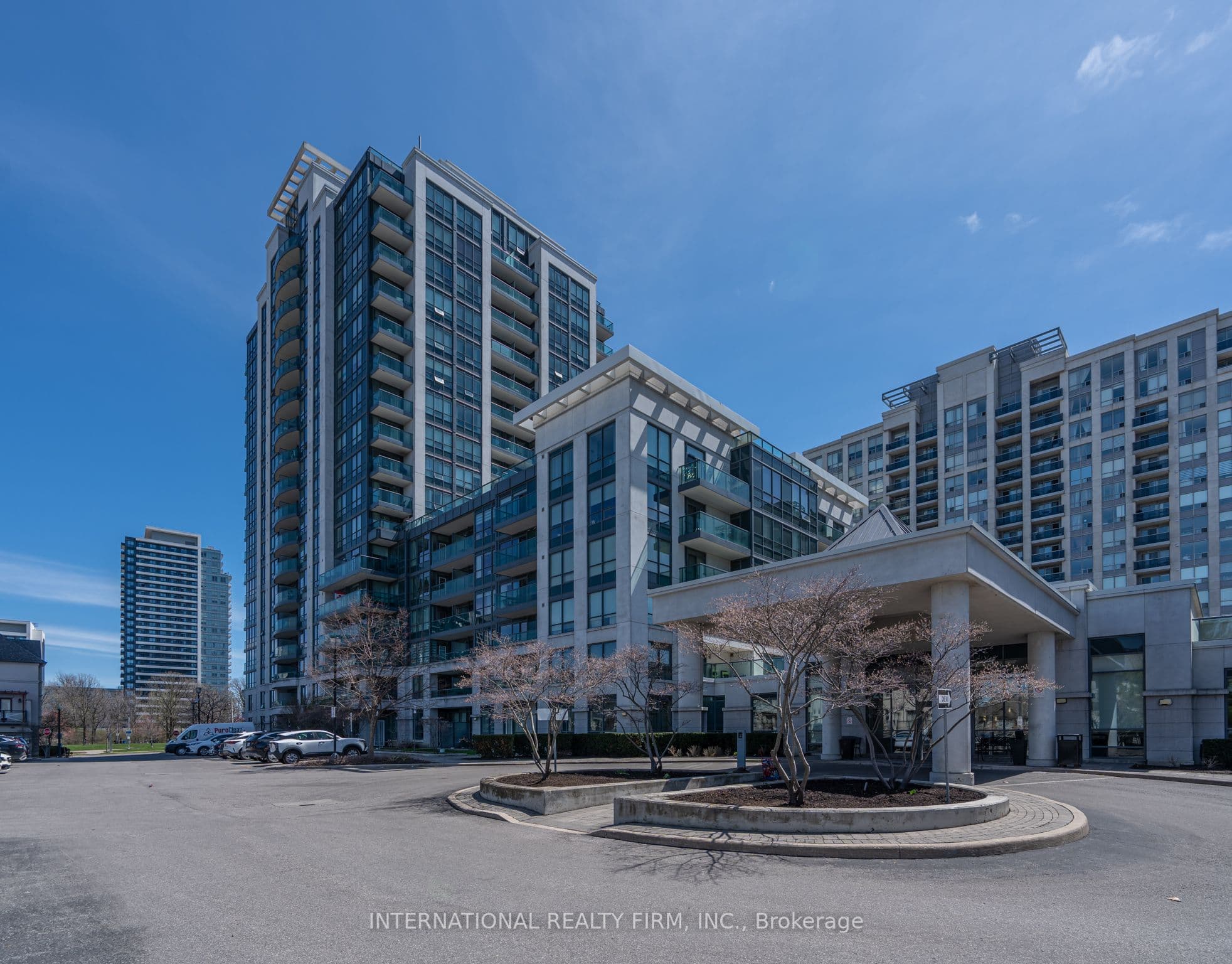 Unit 204 20 North Park Road photo 1